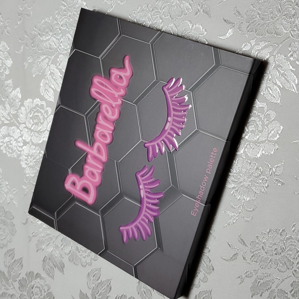 ⚜️Beebeauty London "Barbarella" Eyeshadow Palette - Picture 3 of 6